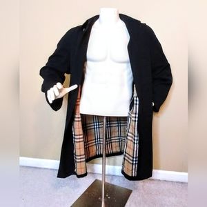 BURBERRY TRENCH COAT